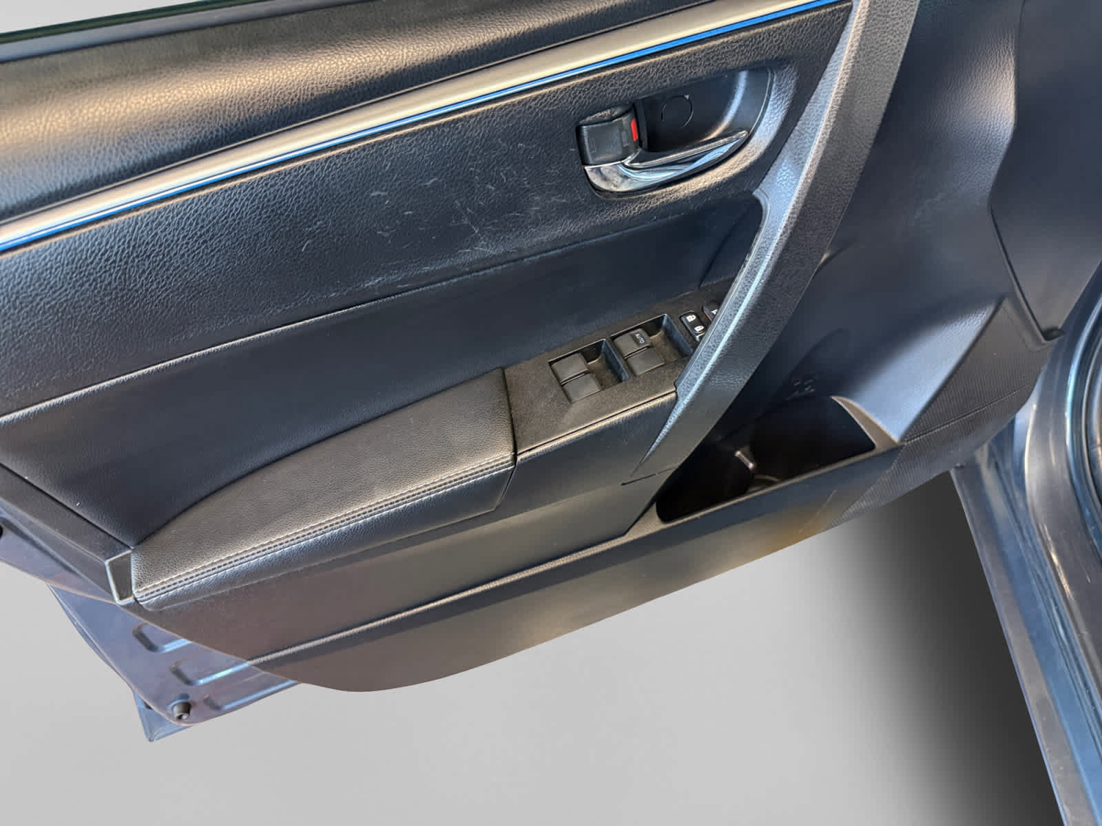 Used 2014 Toyota Corolla S FWD image 10