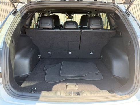 Used 2025 Jeep Compass Limited image 31