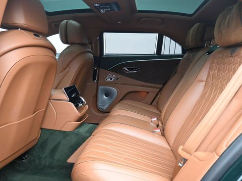 Used 2022 Bentley Flying Spur V8 AWD/4WD image 22