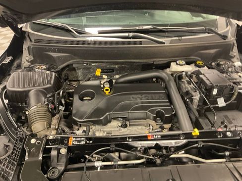 Used 2024 GMC Terrain SLE image 36