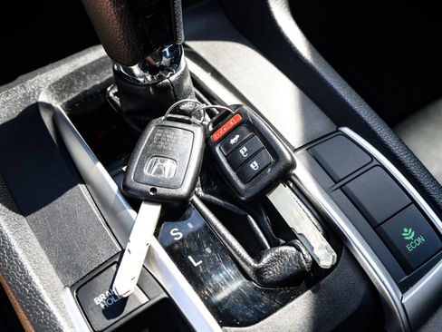Used 2019 Honda Civic LX image 24