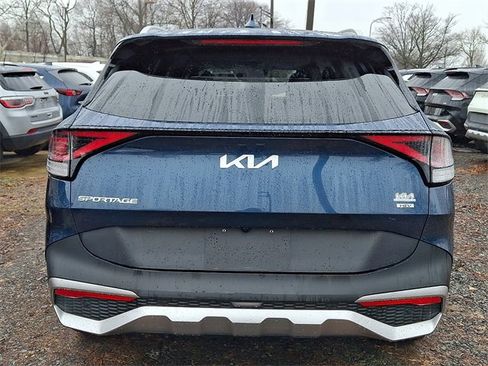 Certified 2023 Kia Sportage EX image 5