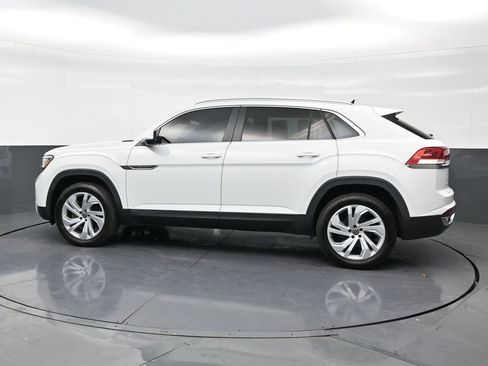 Used 2020 Volkswagen Atlas Cross Sport SEL image 2