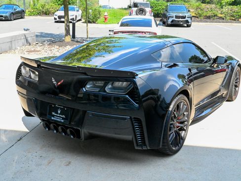 Used 2019 Chevrolet Corvette Z06 RWD image 5