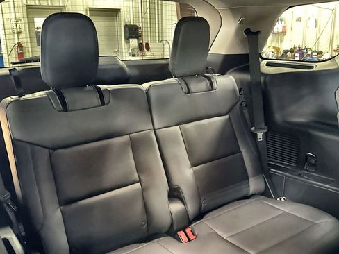 New 2026 Ford Explorer Active w/ Active Comfort Package RWD image 30