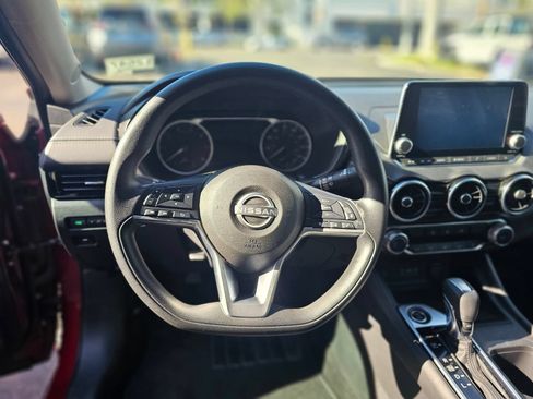 Used 2024 Nissan Sentra SV FWD image 25