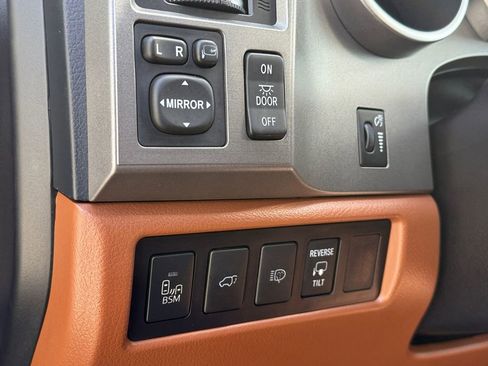 Used 2015 Toyota Sequoia Platinum AWD/4WD image 10