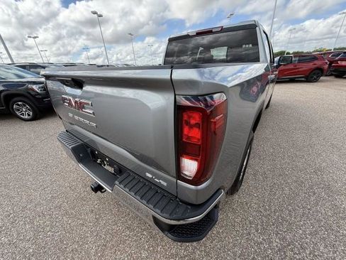 New 2026 GMC Sierra 1500 SLE image 15