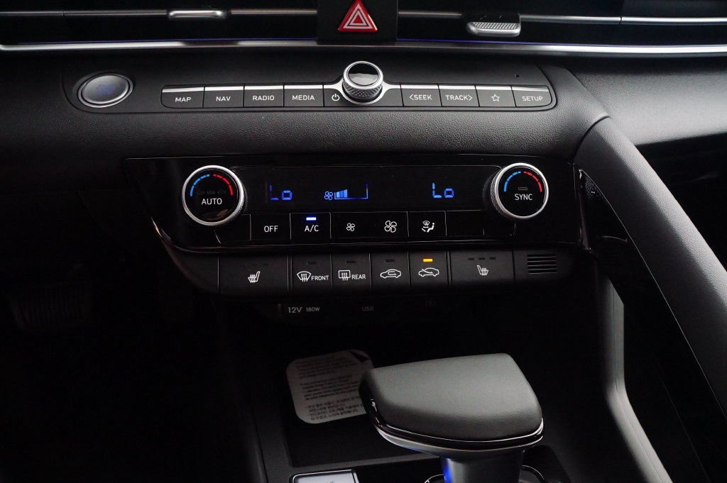 New 2026 Hyundai Elantra Limited FWD image 11