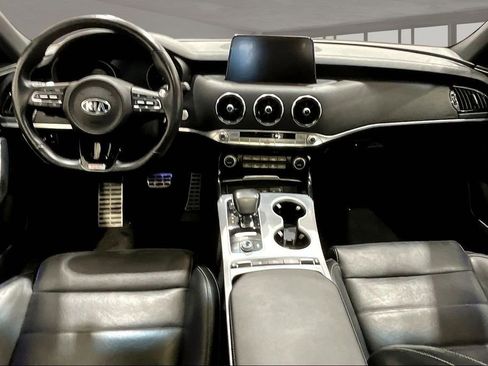 Used 2018 Kia Stinger GT2 image 15