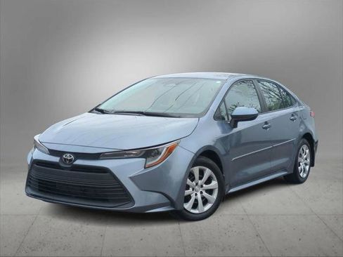 Certified 2023 Toyota Corolla LE FWD image 1