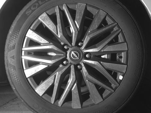 Used 2025 Nissan Altima 2.5 SV FWD image 13