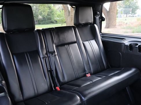 Used 2015 Lincoln Navigator 4WD image 22