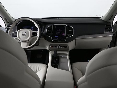 Used 2025 Volvo XC90 B5 Plus w/ Protection Package Premier image 14