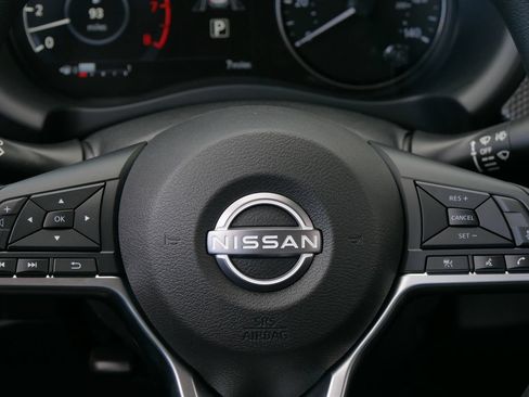 Used 2024 Nissan Kicks SV FWD image 13