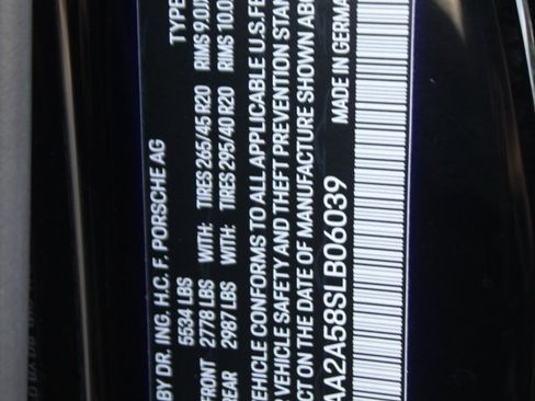 Used 2025 Porsche Macan image 41