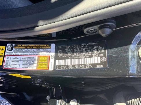 Used 2019 Toyota Avalon Touring image 35