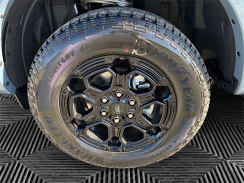 New 2025 Ford Ranger Lariat w/ FX4 Off-Road Package image 14