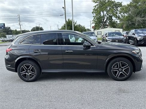 New 2025 Mercedes-Benz GLC 300 4MATIC image 3