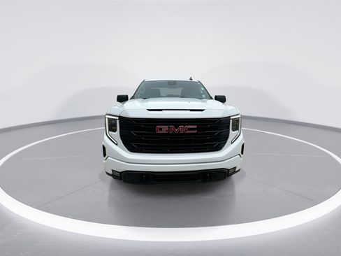 Used 2023 GMC Sierra 1500 Elevation image 3