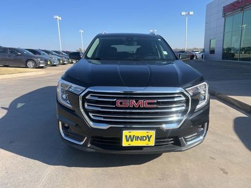 Used 2023 GMC Terrain SLT image 2