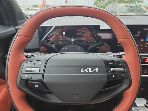New 2026 Kia Sportage SX FWD image 9