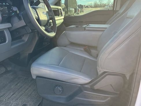 Used 2024 Ford F350 XL image 4