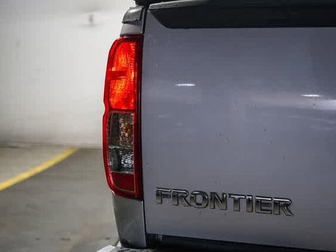 Used 2017 Nissan Frontier SV w/ SV Value Truck Package image 11