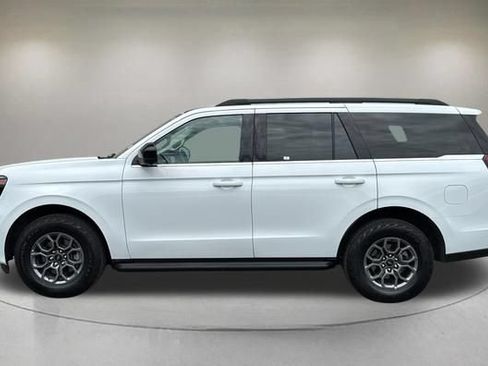 Certified 2025 Ford Expedition Active AWD/4WD image 5