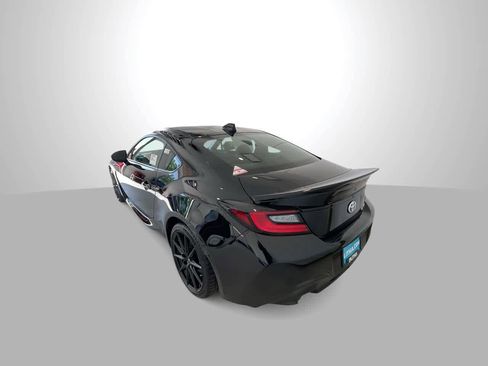 New 2025 Toyota GR86 Premium image 6