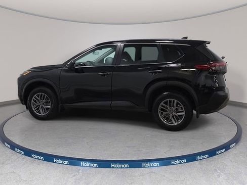 Used 2022 Nissan Rogue S AWD/4WD image 9