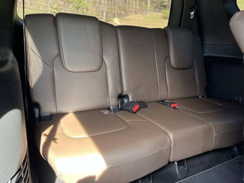 Used 2023 Nissan Armada Platinum w/ Cargo Package AWD/4WD image 21