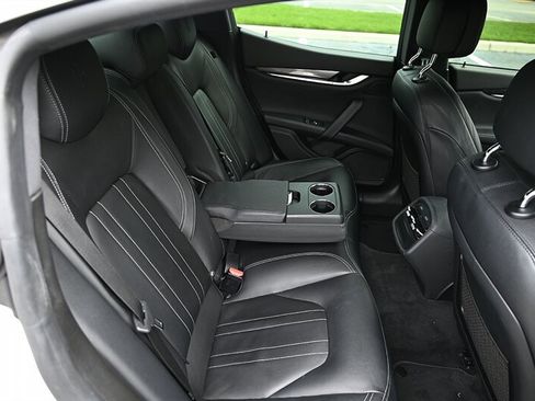 Used 2019 Maserati Ghibli S Q4 AWD/4WD image 29