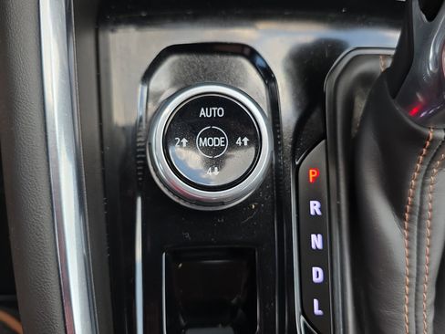 Used 2024 GMC Canyon AT4 AWD/4WD image 23