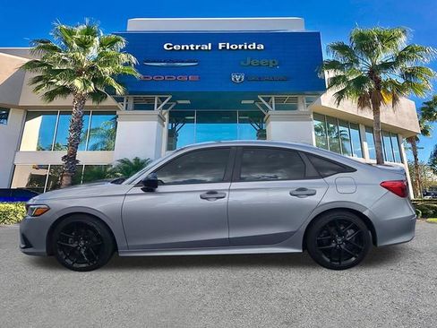 Used 2023 Honda Civic Sport image 8