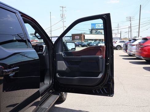 Used 2023 Ford F150 Lariat w/ Equipment Group 502A High AWD/4WD image 25