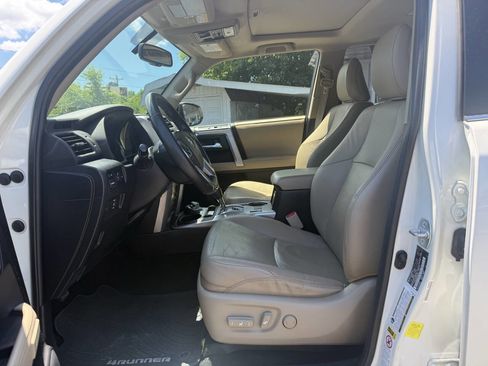 Used 2017 Toyota 4Runner Limited AWD/4WD image 11