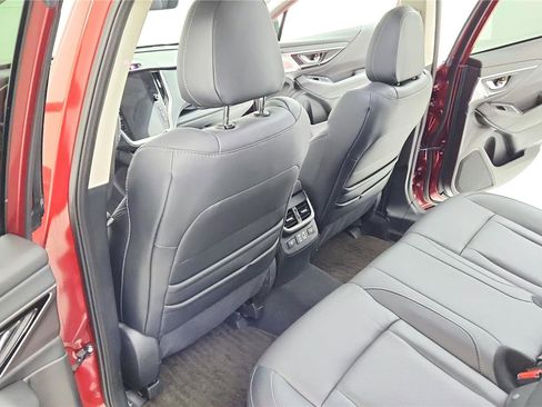 Used 2025 Subaru Outback Limited XT image 17