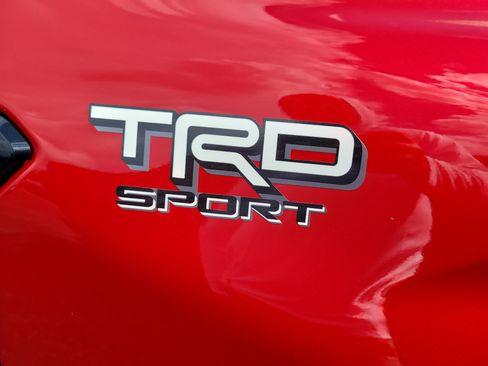 Used 2025 Toyota Tacoma TRD Sport AWD/4WD image 10