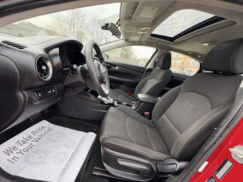 Used 2019 Kia Forte S w/ S Premium Package FWD image 21