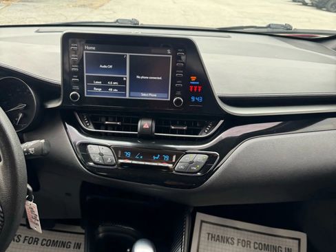 Used 2019 Toyota C-HR LE image 22