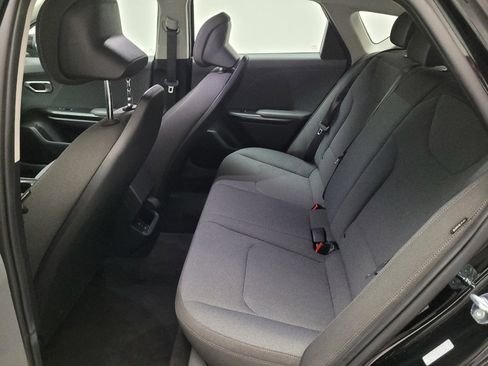 Used 2025 Kia K4 LXS image 18