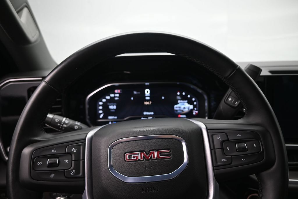 Used 2025 GMC Sierra 1500 SLT AWD/4WD image 14