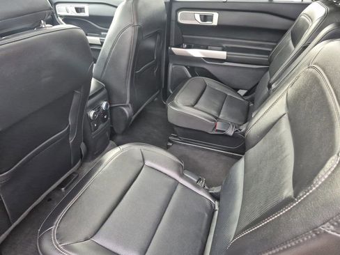 Used 2022 Ford Explorer Limited w/ Equipment Group 301A image 13