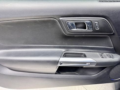 Used 2017 Ford Mustang GT image 15