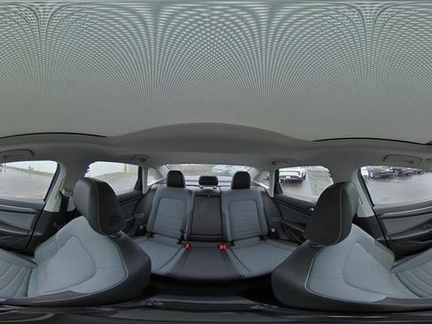 Used 2025 Volkswagen Jetta SE image 42