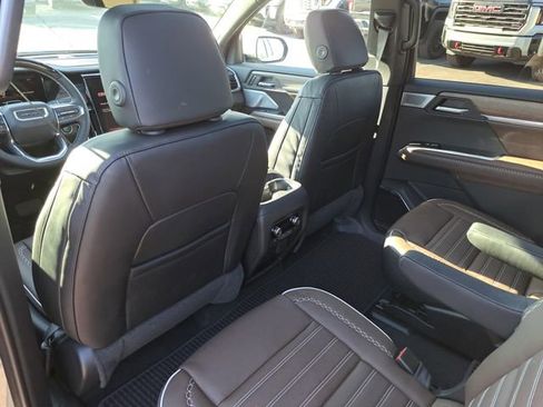 New 2026 GMC Acadia Denali Ultimate w/ LPO, Floor Liner Package image 10