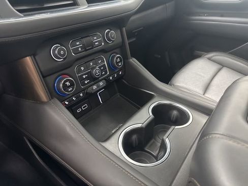 Used 2024 Chevrolet Suburban High Country AWD/4WD image 22