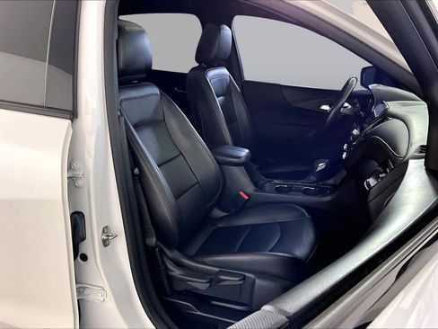 Used 2022 Chevrolet Equinox RS w/ RS Leather Package FWD image 9