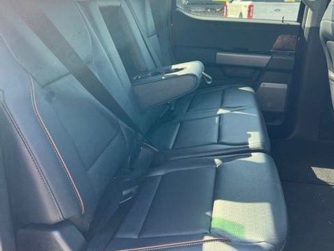 New 2025 Ford F250 Lariat w/ Black Appearance Package image 15